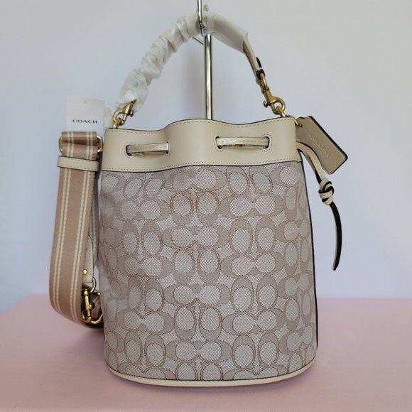 COACH Field Bucket Bag in Signature Jacquard & Leather –Stone Ivory ⭐ - Picture 2 of 16
